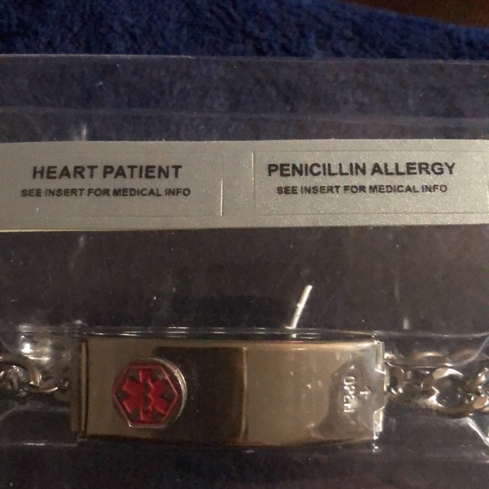 Medic Alert bracelet - Picture 2 of 4